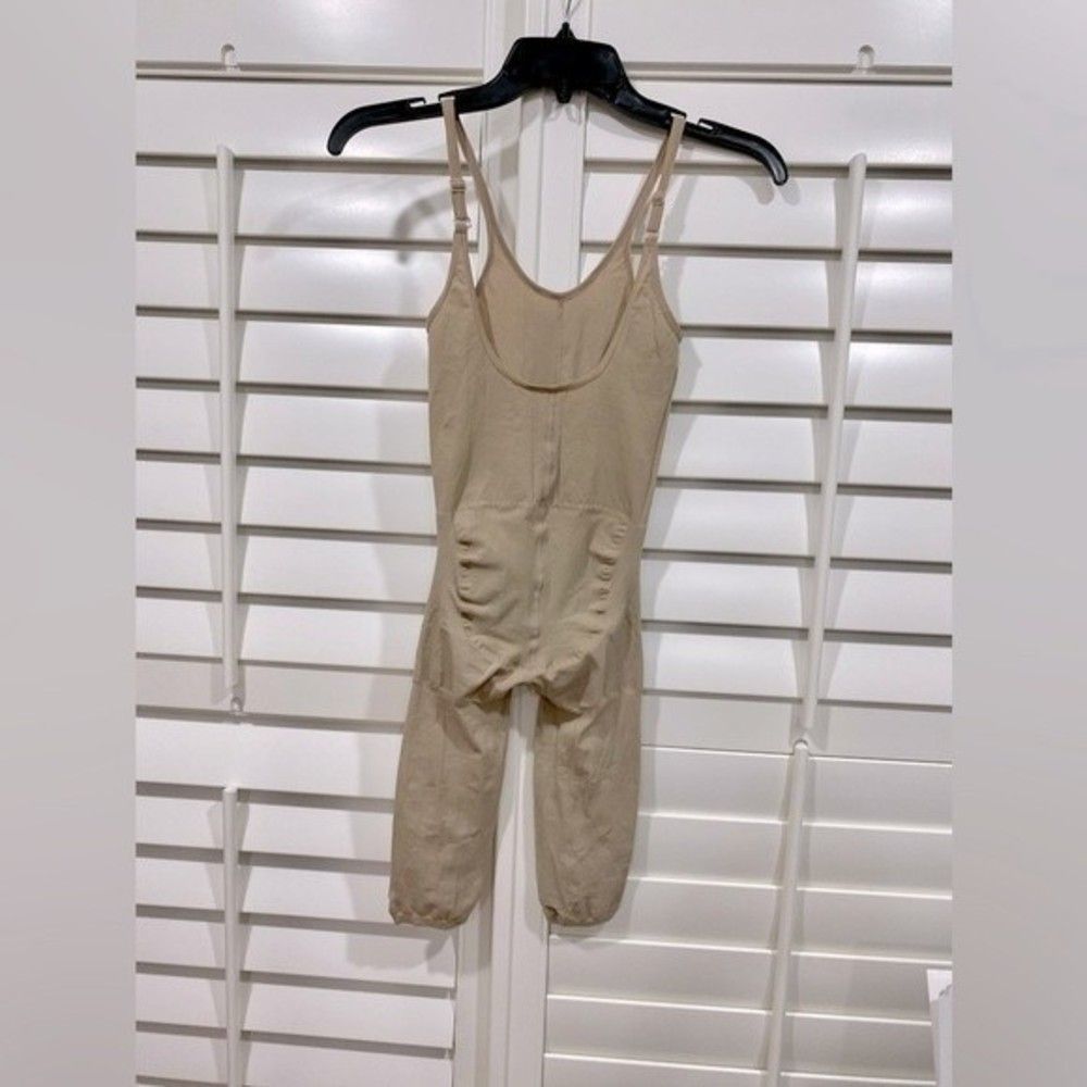 Co'Coon Shapewear Bodysuit Nude.  Size M